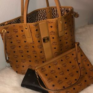 MCM LIZ Reversible Large Tote Weekender  Tote Bag Purse Never Full Bundle